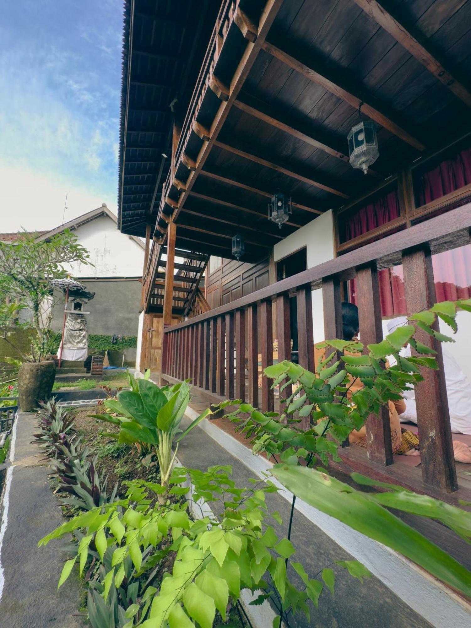 Munduk Tjeraki House Guest House Exterior photo